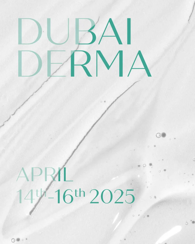 Poster mit hellem Marmorhintergrund. Der Text lautet in großer Aquamarinschrift: „DUBAI DERMA. 14.–16. April 2025“.